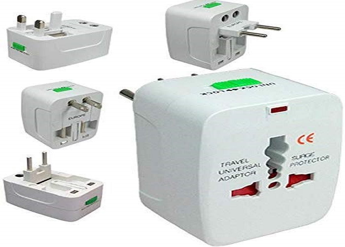 UNIVERSAL TRAVEL ADAPTER EITH BUILT, 250V SURGE/SPIKE PROTECTED ELECTRICAL PLUG